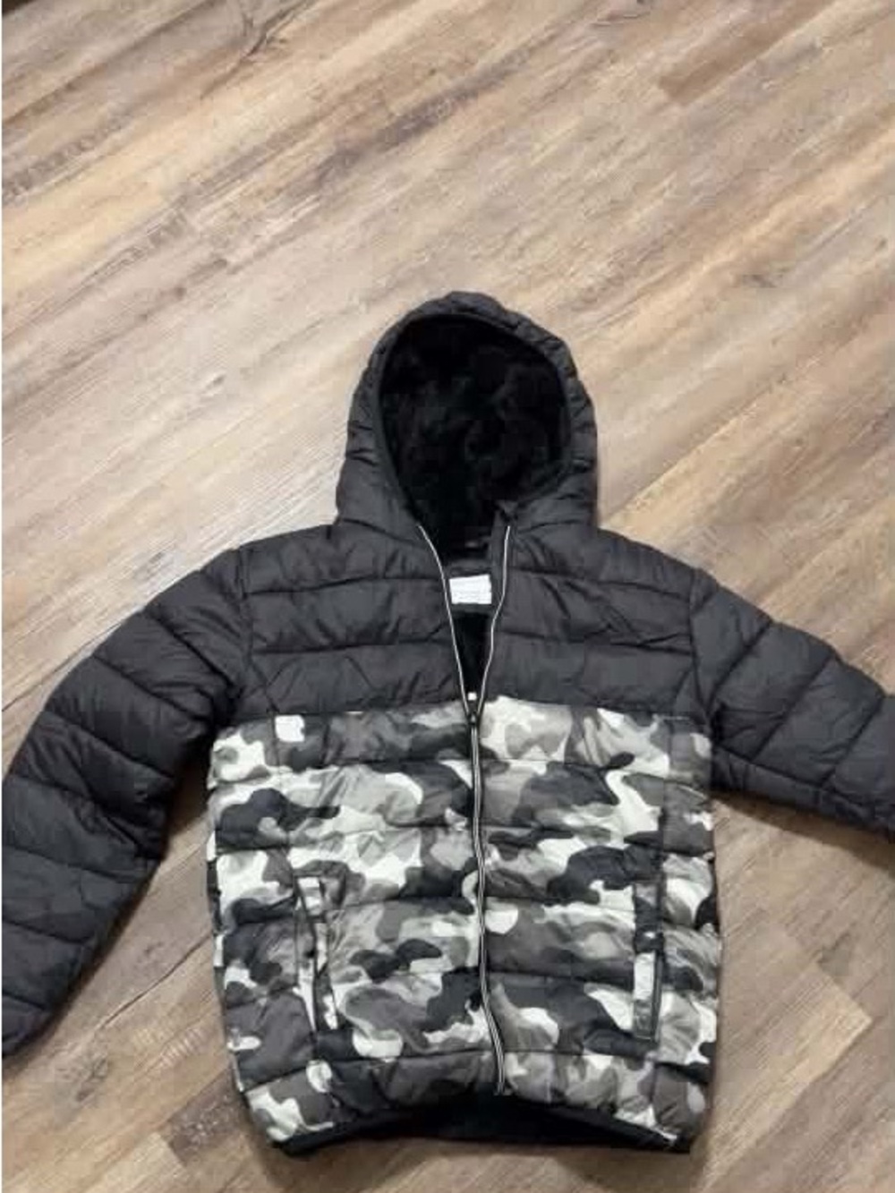 Youth Camo Puffer Jacket with Hood - Black & Gray